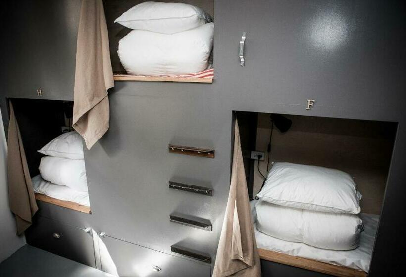 Capsule, Woodah Hostel