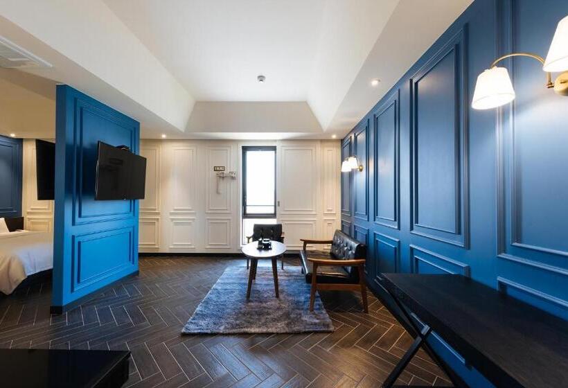 Люкс Повышенной Комфортности, Boutique Hotel Xym Pyeongtaek