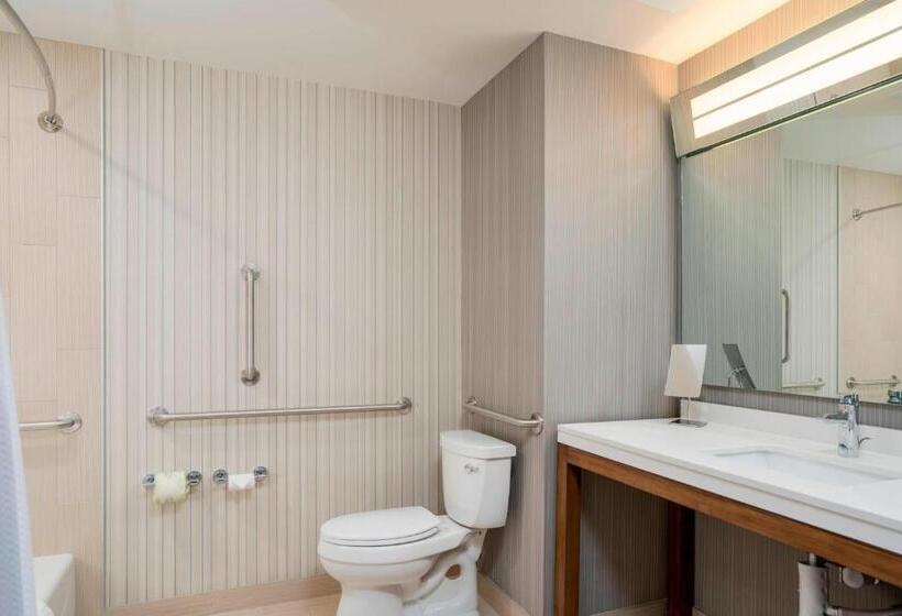 Люкс Кровать Кинг, Courtyard By Marriott Niagara Falls, Usa