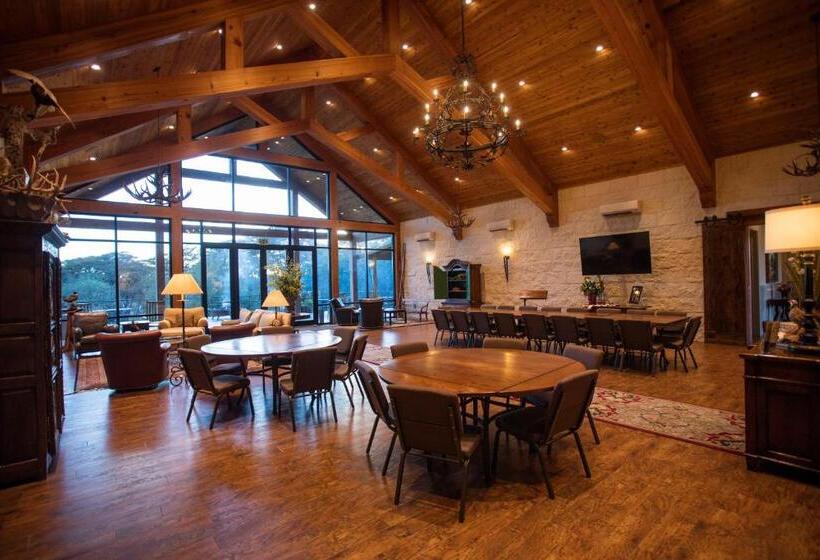标准间, Joshua Creek Ranch