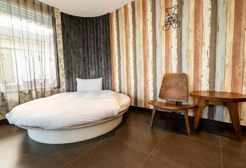 اتاق استاندارد سه نفره, 193 County Garden Bnb
