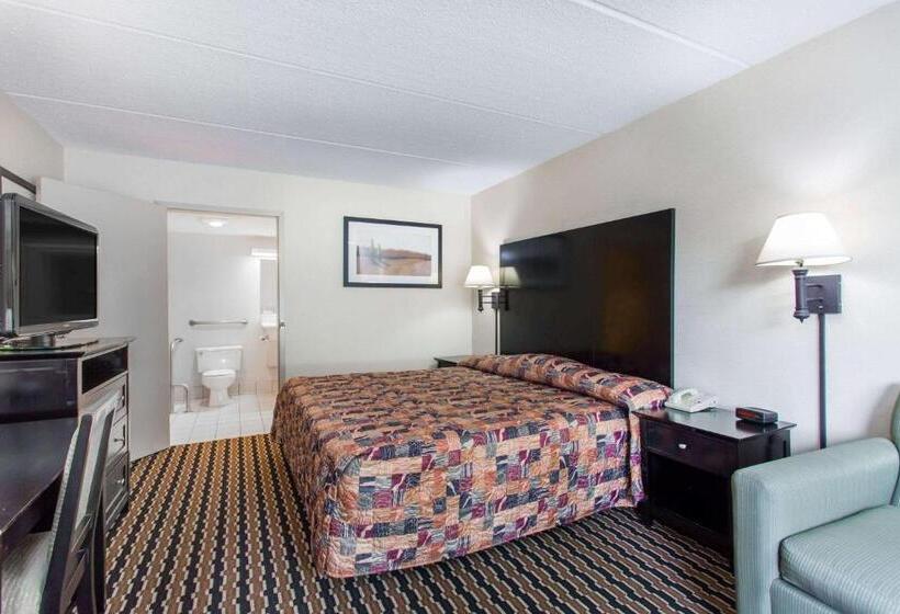 Номер Стандарт Кровать Кинг Адаптированный для Инвалидов, Quality Inn Near Speedway
