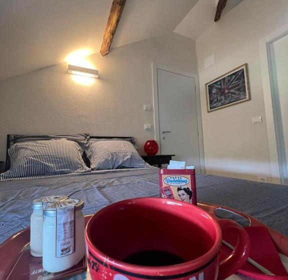 غرفة قياسية فردية, Il Lupo E Il Filosofo B&b