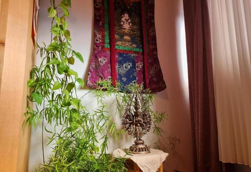 标准间, Seminarhaus Arya Maitreya