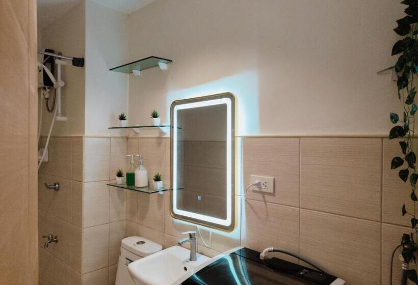 스위트 도시 전망, Paradise Realm Condotel
