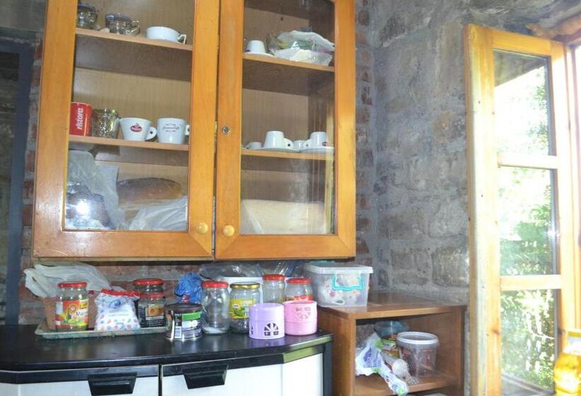 اتاق استاندارد چهار تخته, Camping & Guest House Murataj