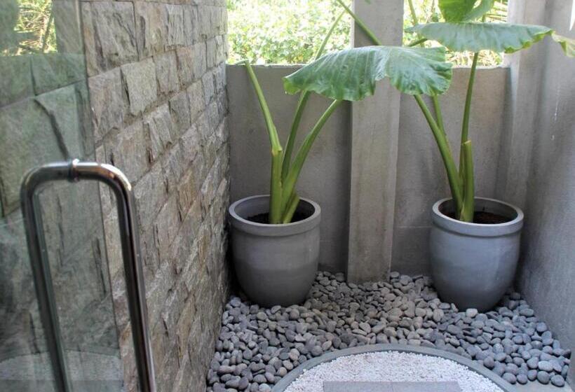 Номер Стандарт Вид на Бассейн, The Travellers Palm