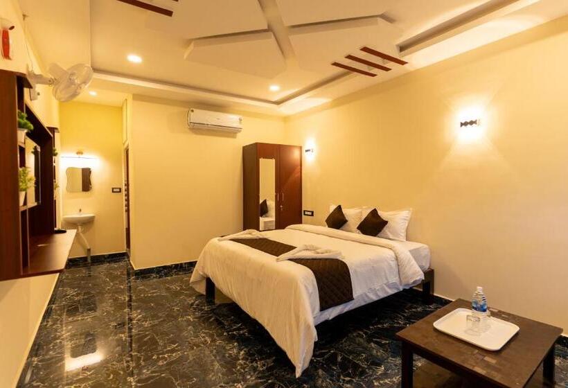 اتاق لوکس, Auro Beach Resort