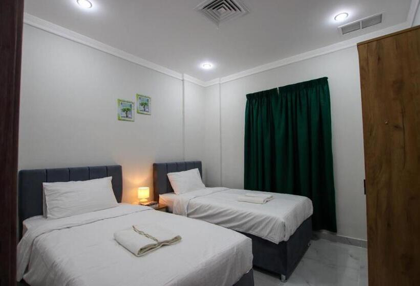 Апартаменты Deluxe 3 Спальни, Star Night Apartments
