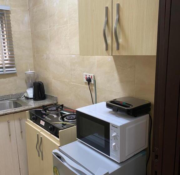 آپارتمان 1 خوابه, Box Residence