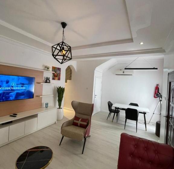 آپارتمان 2 خوابه, Box Residence