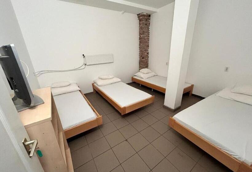 ルームシェアのワンベッド, London Hostel