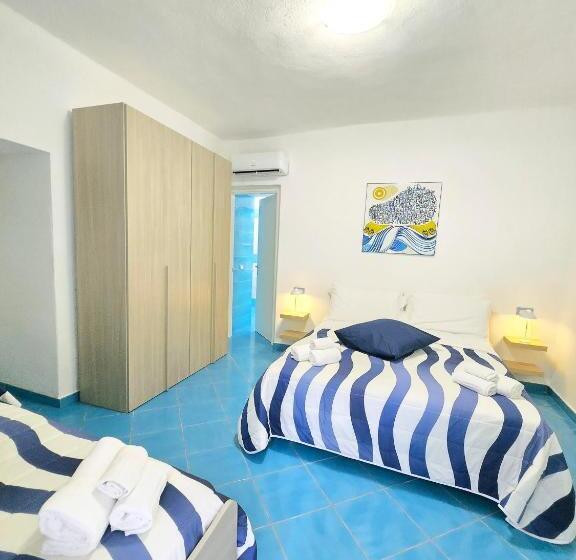 Номер Стандарт Трехместный, Chiaia Di Rose Rooms & Apartment