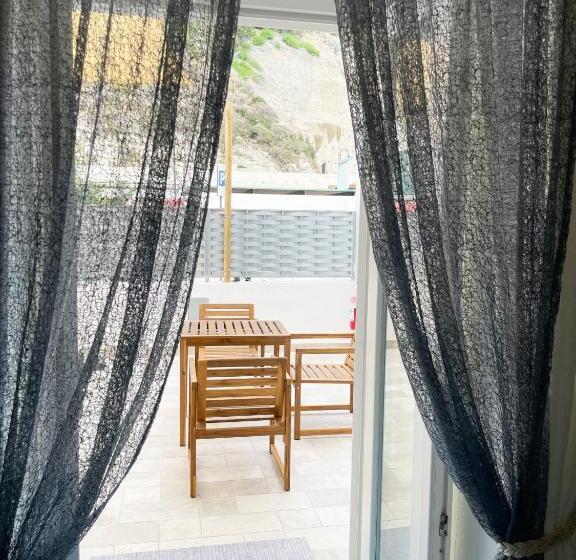 Номер Стандарт Трехместный, Chiaia Di Rose Rooms & Apartment