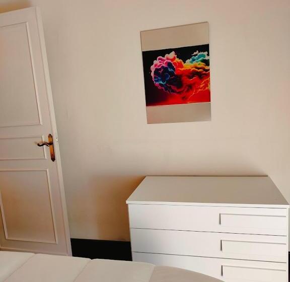 اتاق استاندارد با سرویس بهداشتی مشترک, Dandelion Rooms