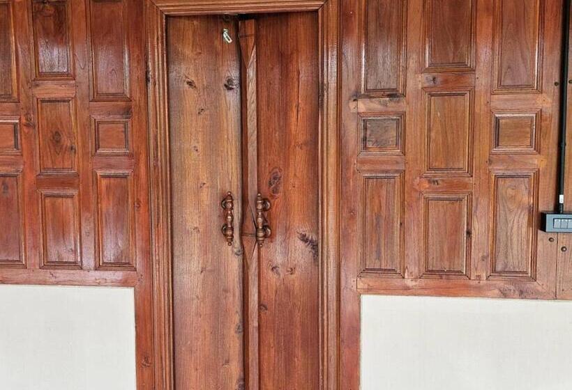 Quarto Estandar, Nipatra Homestay