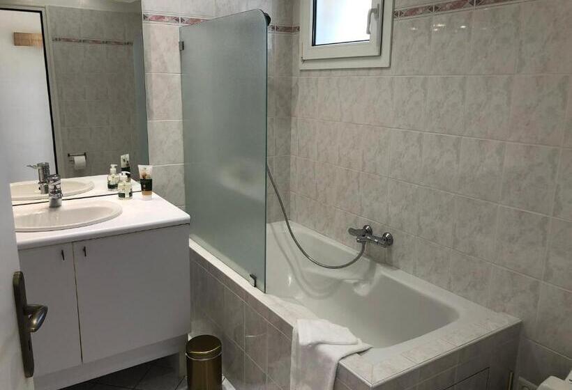 Номер Стандарт, Maison D Hôtes à Laplume