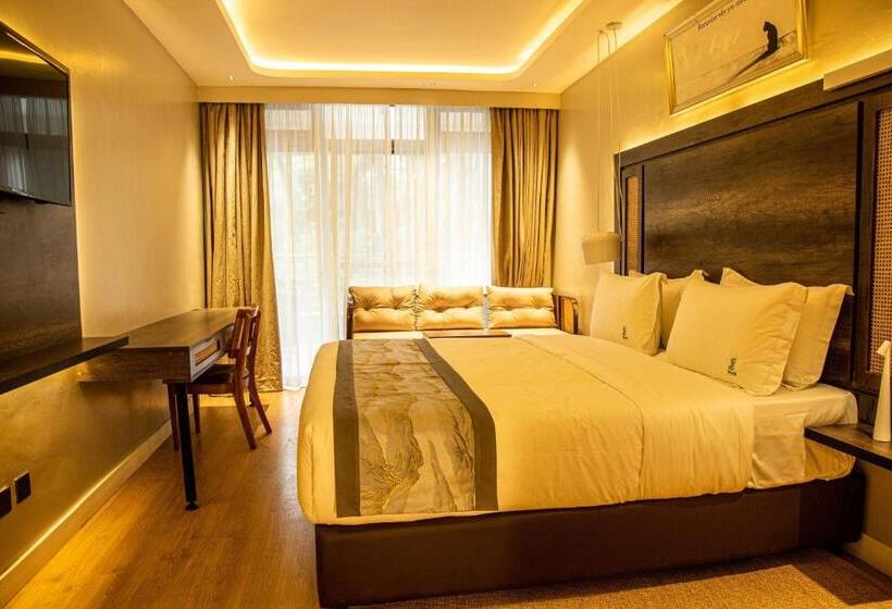 استودیوی استاندارد, Lion Villas
