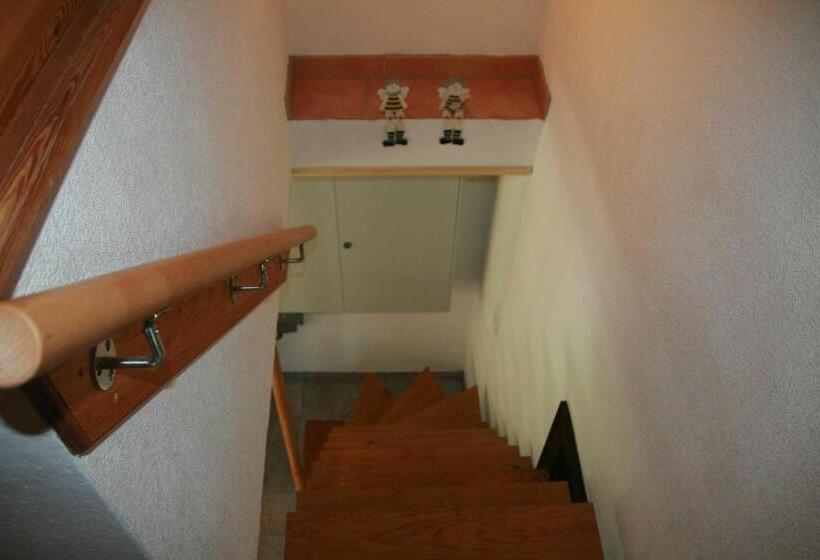 Дом 2 Спальни, Reetdach Ferienhaus Nahe Ostseebad Kühlungsborn