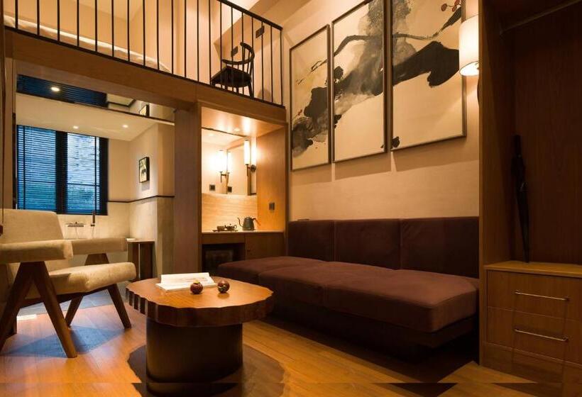 اتاق لوکس, Vintage Attic Hotel Of Chongqing