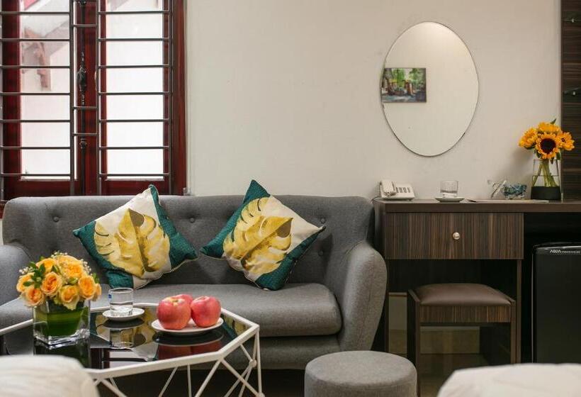 اتاق خانوادگی, Hanoi Airport Inn & Suites
