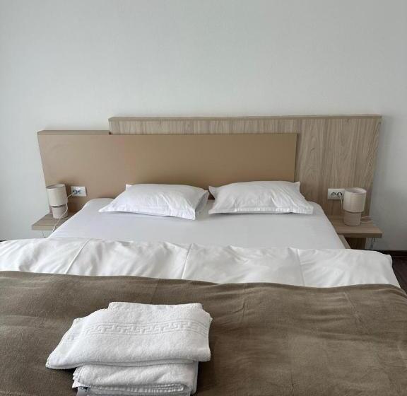 4인용 스탠다드 룸, Pensiunea Casa Viselor