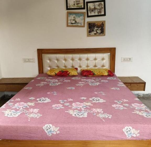 Номер Deluxe Кровать Кинг, Shree Farm Badlapur