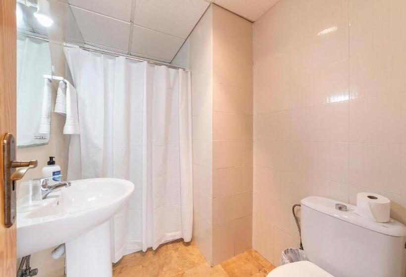 اتاق سوپریور, Hostal Moya