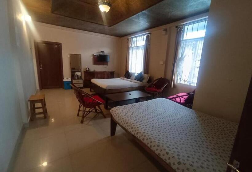 标准三人间, Sohra Plaza Resort