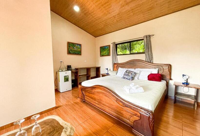سوئیت با بالکن, La Casa De La Montaña