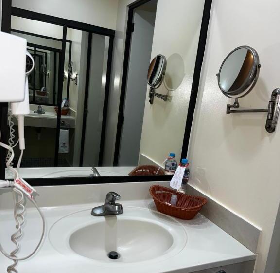 חדר דלוקס, Oliver Inn Toluca