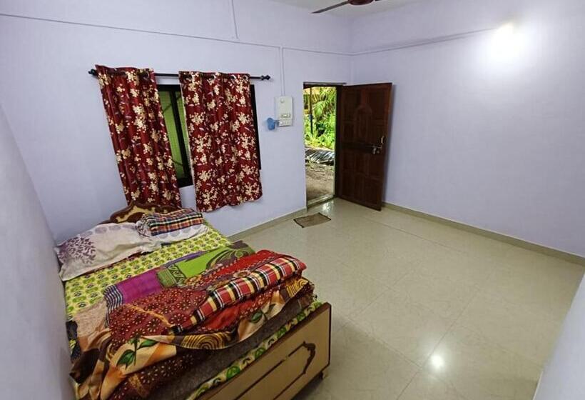 Номер Deluxe, Datta Srushti Cottage Alibaug