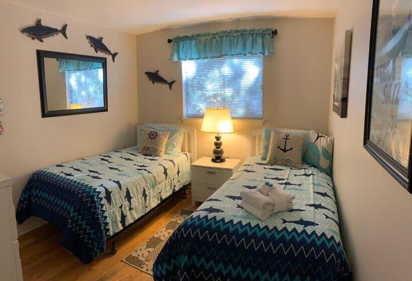 Апартаменты 1 Спальня Нижний Этаж, Beautiful Hilton Head Condo, Steps From Ocean, 1st Floor, 2bd / 2ba, And More!