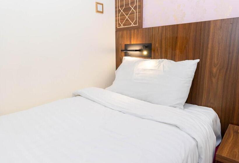 Четырехместный Номер Стандарт, Mahd Al Resala 1 Hotel   فندق مهد الرسالة 1