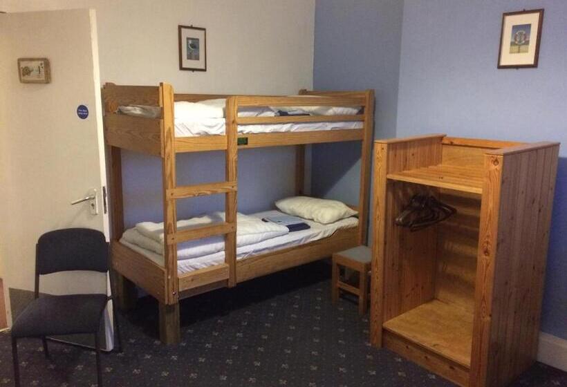 스탠다드 4인용 룸 공용 욕실, Totland Youth Hostel