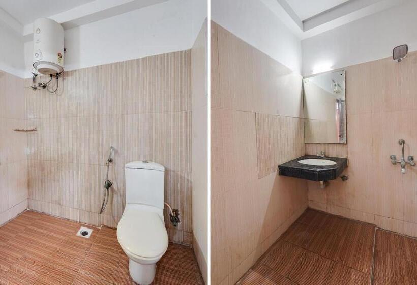 Номер Стандарт, Super Hotel O Park Town Near Nehru Stadium