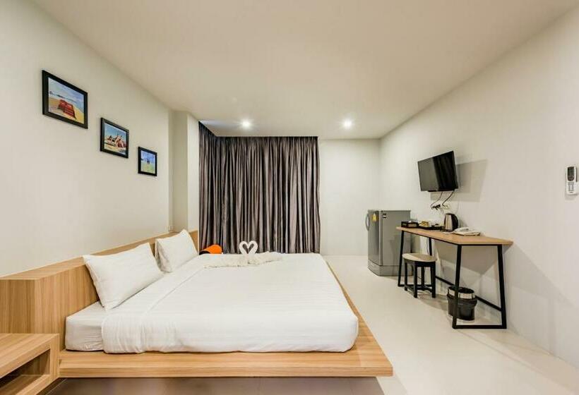 Номер Deluxe, Phuket Marine Poshtel   Sha Plus