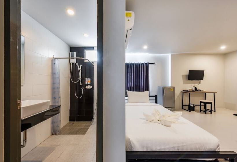Трехместный Номер Deluxe, Phuket Marine Poshtel   Sha Plus