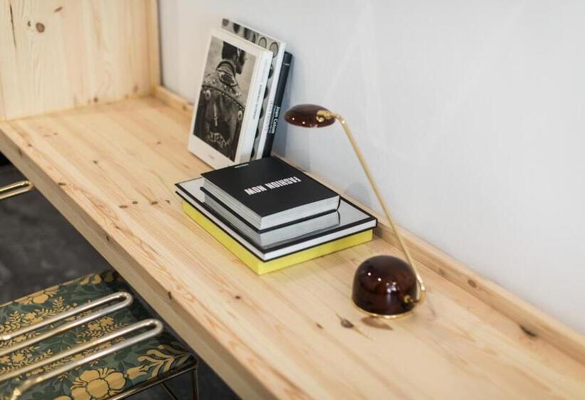 جناح مزود بتراس, Bubusuites