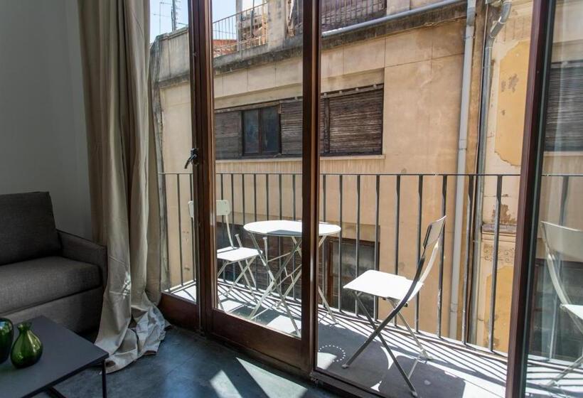 جناح مزوَّد بشرفة, Bubusuites