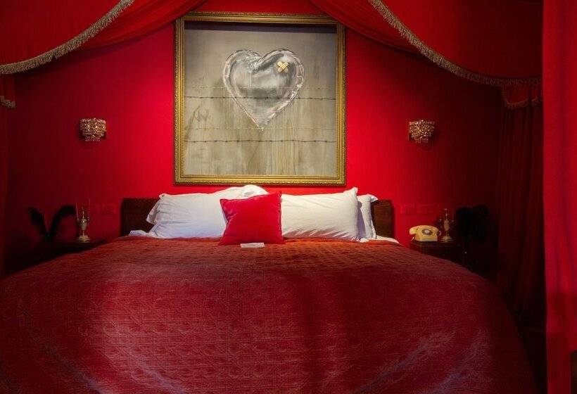 Suite Presidencial, The Walled Off