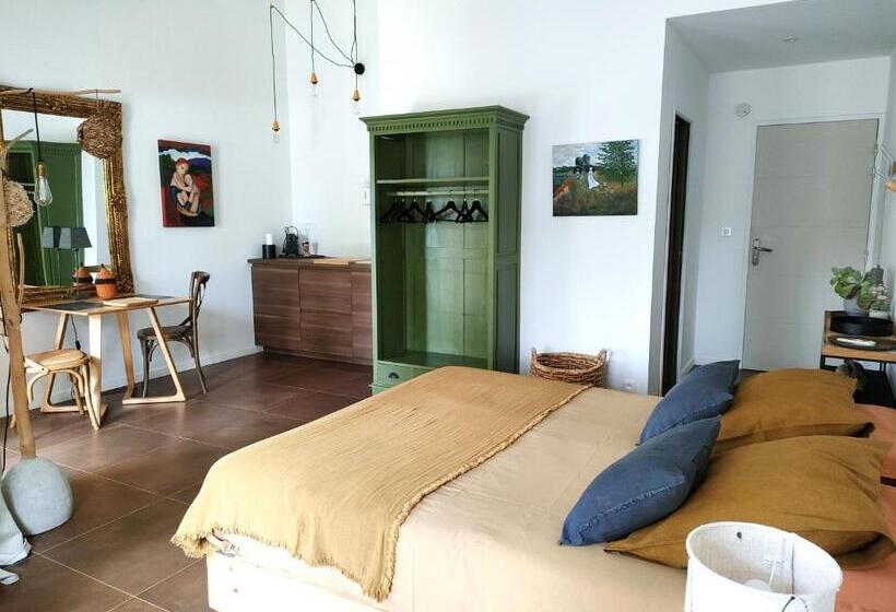 Номер Стандарт Вид на Бассейн, Villa Cabrida