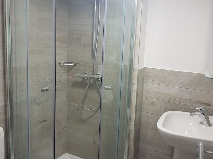 Quarto Superior, Belmont Llandudno