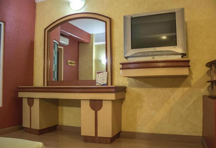 سوییت جونیور, Autohotel Ilussion