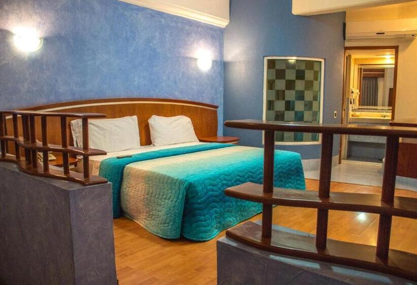 سوئیت با وان آب گرم, Autohotel Ilussion