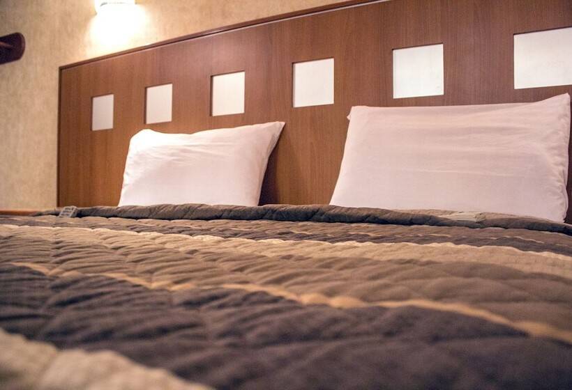 سوئیت پرزیدنت, Autohotel Ilussion