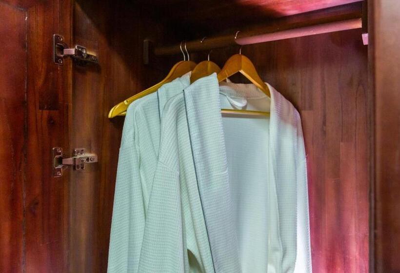 סוויטה משפחתית, Mekongview 1 Condotel