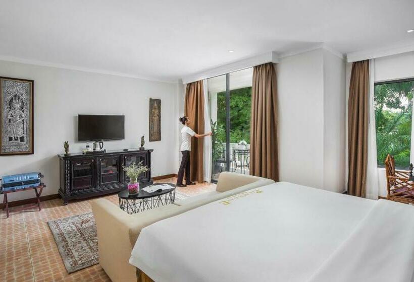 Королевский Люкс, Palace Gate Hotel & Resort By Ehm