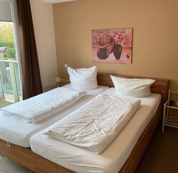 Полулюкс Повышенной Комфортности, Suite Hotel Villa Erika