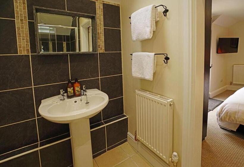 Номер Стандарт Вид на Сад, The Greyhound Inn